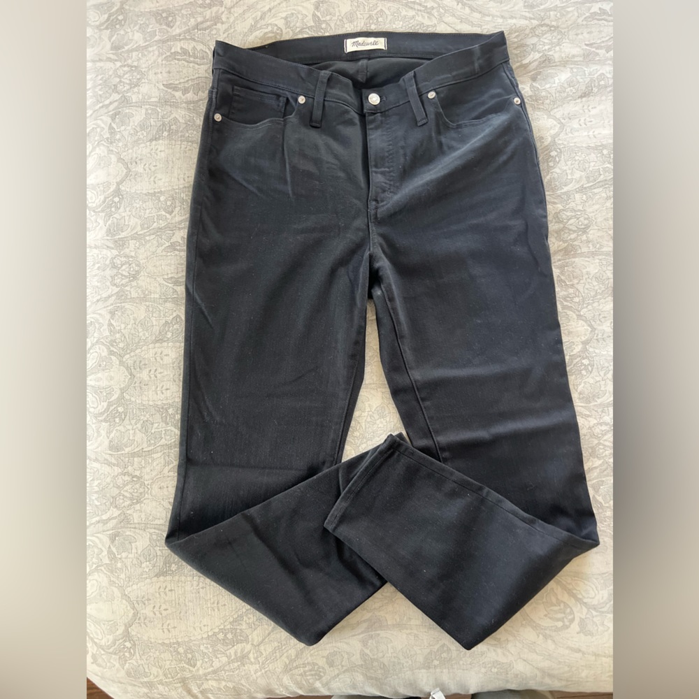 Madewell skinny 9” washed black denim jeans.